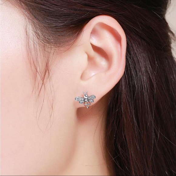 925 Sterling Silver Lovely Busy Bee Pave CZ Stud Earrings - Picture 2 of 11